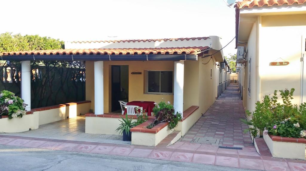 B&B Baia Dello Stretto Gallico Marina Exterior photo