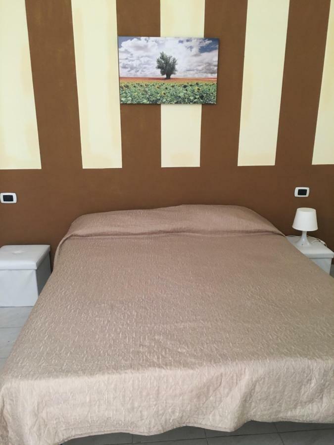 B&B Baia Dello Stretto Gallico Marina Exterior photo
